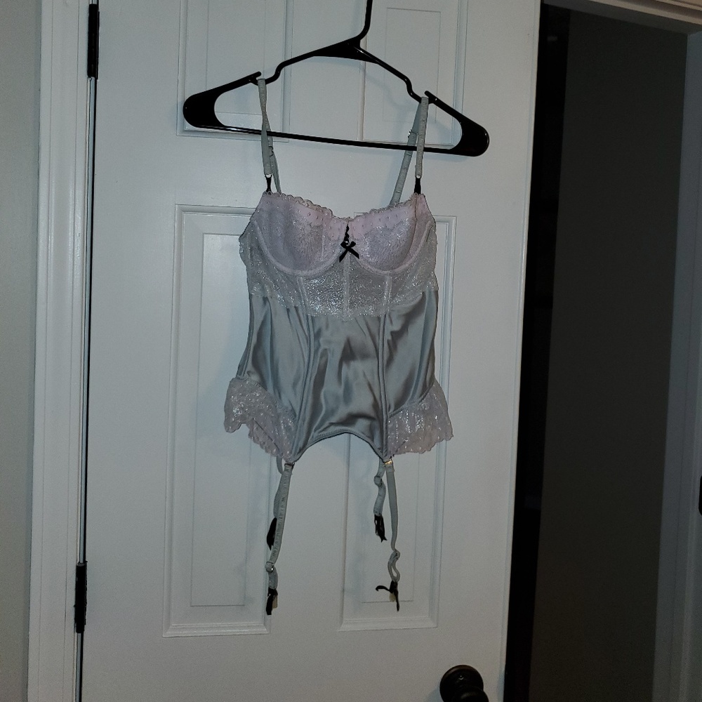 Victoria's Secret Corset Bustier w/Garters 34B